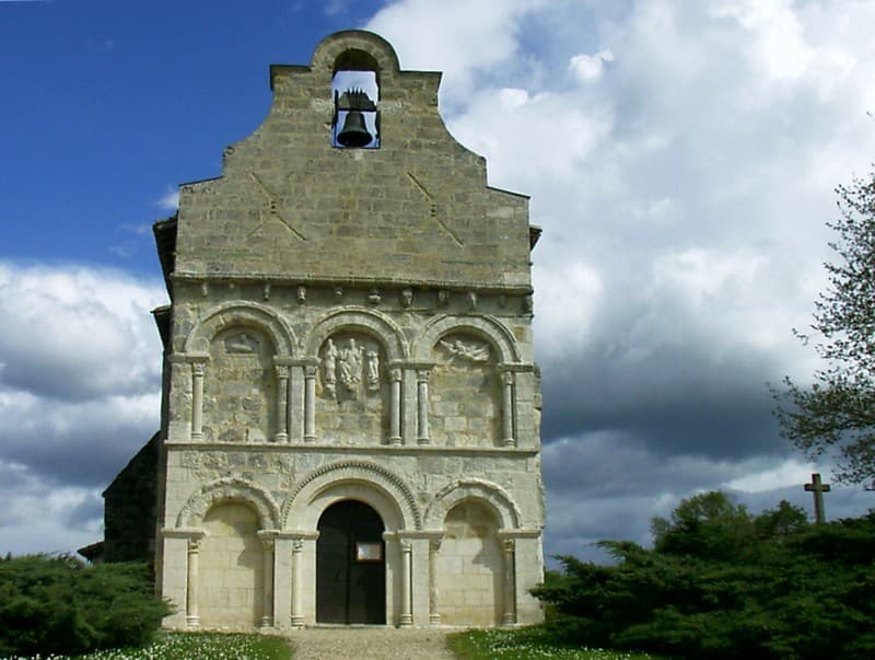 Eglise Saint-Michel-de-Rivière